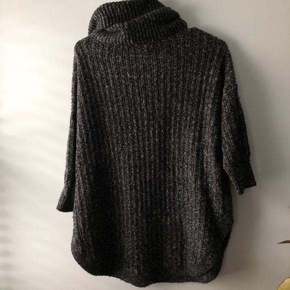 Express Cozy Turtleneck Tunic - Picture 4 of 4